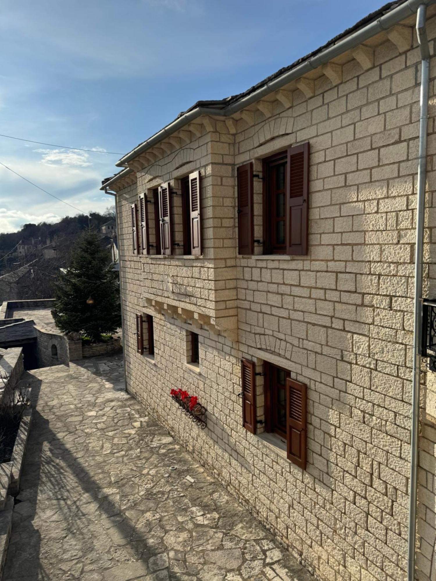 Βίτσα Πετρόκτιστο Αρχοντικό "Ιόλη" Με Θέα Ζαγόρι Villa Exteriör bild