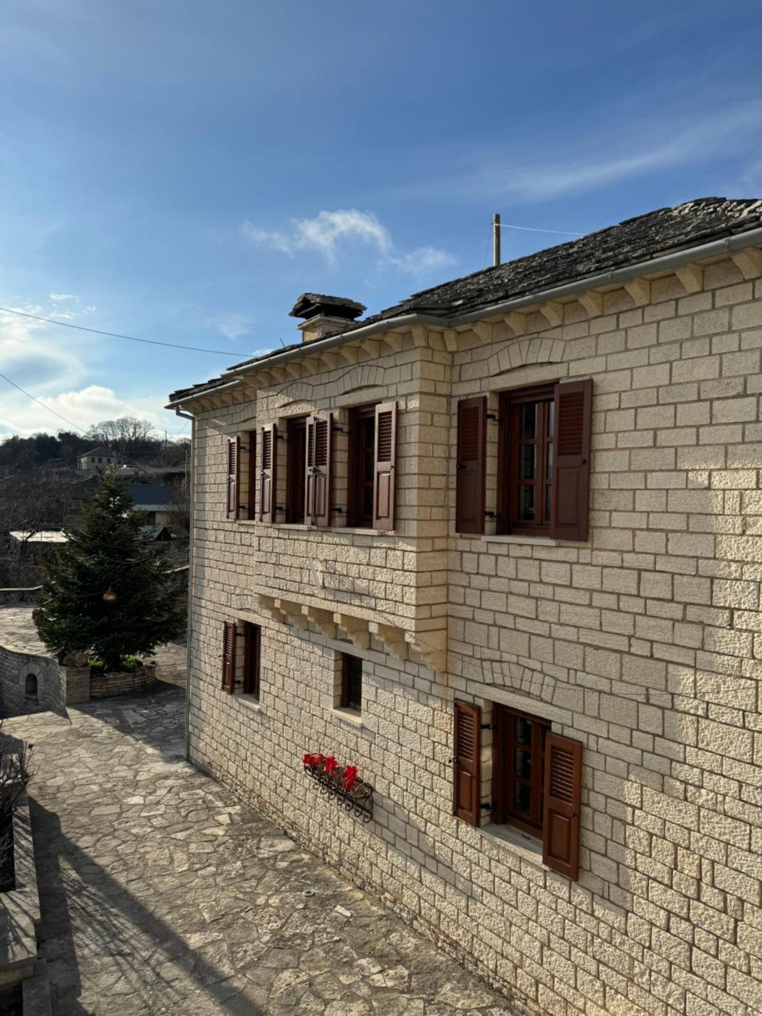 Βίτσα Πετρόκτιστο Αρχοντικό "Ιόλη" Με Θέα Ζαγόρι Villa Exteriör bild